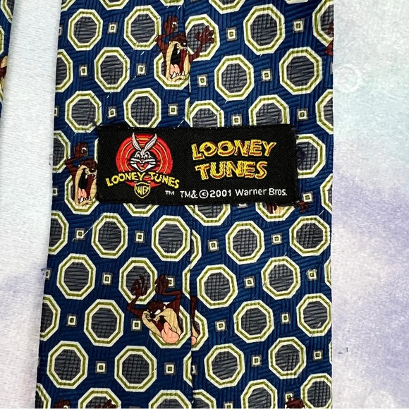 Looney Tunes Tazmanian Devil Necktie - Picture 5 of 6